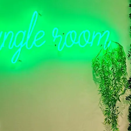 Jungle - Sauna, Jacuzzi, Cinema - Hyper Centre Troyes