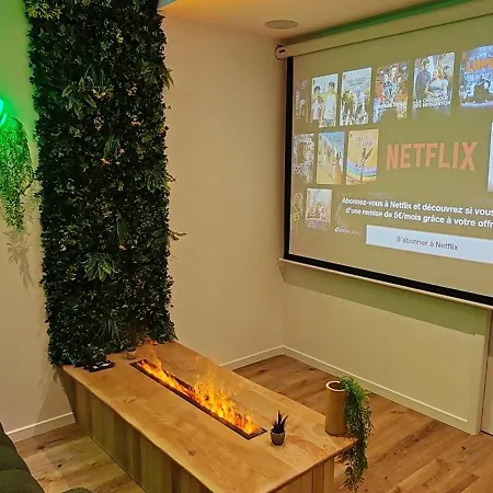 Jungle - Sauna, Jacuzzi, Cinema - Hyper Centre Apartment *