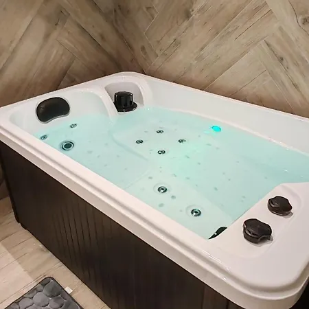 Jungle - Sauna, Jacuzzi, Cinema - Hyper Centre Troyes