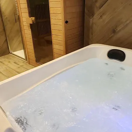 Appartement Jungle - Sauna, Jacuzzi, Cinema - Hyper Centre Troyes