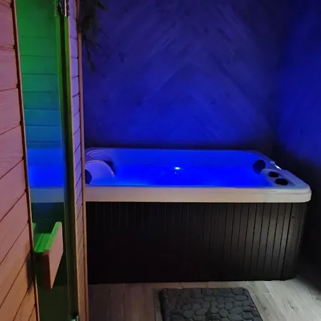 Jungle - Sauna, Jacuzzi, Cinema - Hyper Centre *