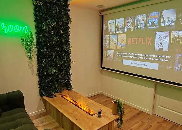 Jungle - Sauna, Jacuzzi, Cinema - Hyper Centre Apartment *